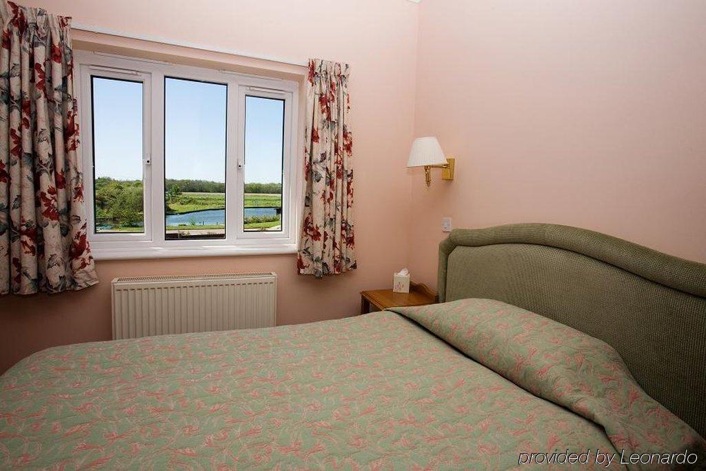 Wayford Bridge Inn Hotel Stalham Szoba fotó